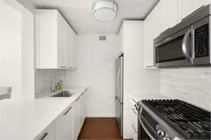 200 E 94th St, New York City, NY 10128 - Photo 4