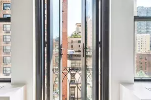 25 E 9th St, New York City, NY 10003 - Photo 2