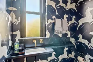 25 E 9th St, New York City, NY 10003 - Photo 6