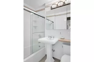 360 E 72nd St, New York City, NY 10021 - Photo 10