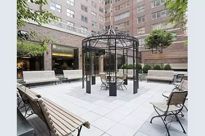360 E 72nd Street #C2205, New York City, NY 10021 - Photo 2