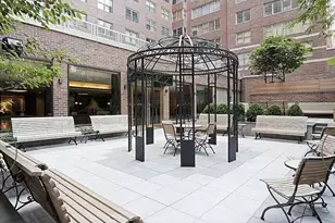 360 E 72nd St, New York City, NY 10021 - Photo 2