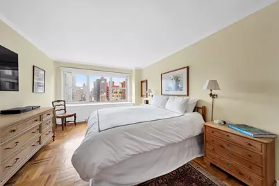 360 E 72nd Street #C2205, New York City, NY 10021 - Photo 10