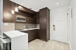 111 E 56th St, New York, NY 10022 - Photo 2