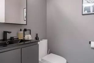 311 E 38th St, New York City, NY 10016 - Photo 12