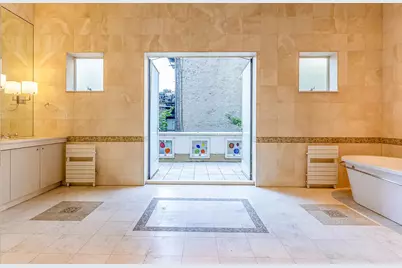 247 Central Park W, New York City, NY 10024 - Photo 18