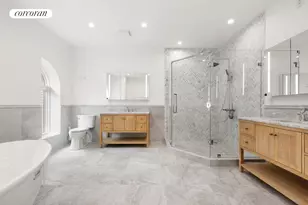 4 Angelas Pl, New York City, NY 10465 - Photo 24