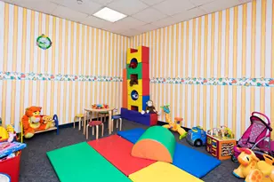 250 E 40th St, New York City, NY 10016 - Photo 8