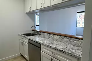 377 Rector Pl, New York City, NY 10280 - Photo 10