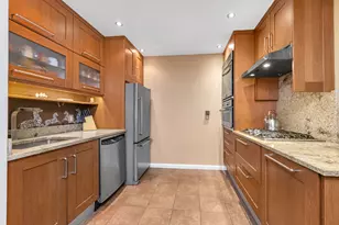 507 E 13th St, New York City, NY 10009 - Photo 8