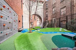 200 E 95th St, New York City, NY 10128 - Photo 20