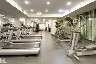 100 W 58th St, New York City, NY 10019 - Photo 14