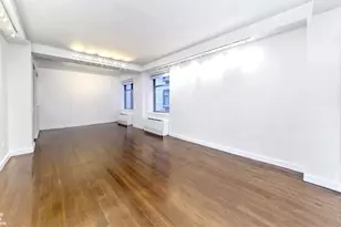 100 W 58th St, New York City, NY 10019 - Photo 2