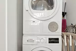 1725 York Ave, New York City, NY 10128 - Photo 10