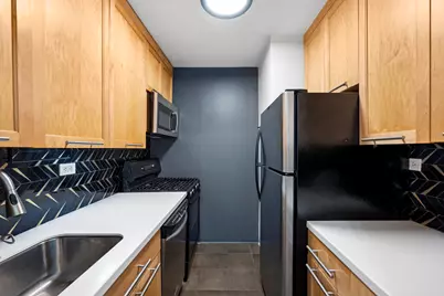 200 E 24th Street #1403, New York City, NY 10010 - Photo 4