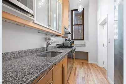 32 W 40th Street #11B, New York City, NY 10018 - Photo 2