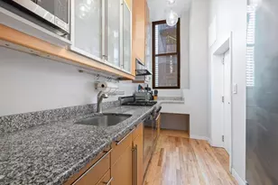 32 W 40th St, New York City, NY 10018 - Photo 2