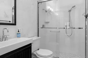 1065 Park Ave, New York City, NY 10128 - Photo 8