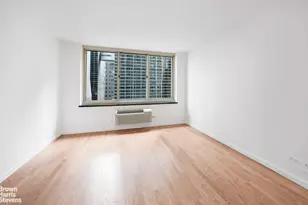 333 E 45th St, New York City, NY 10017 - Photo 4