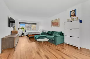 305 E 24th St, New York City, NY 10010 - Photo 6