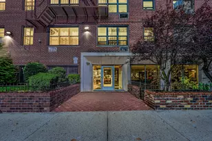 425 E 26th St, New York City, NY 11226 - Photo 14