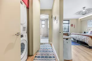 425 E 26th St, New York City, NY 11226 - Photo 10