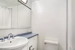 305 W 98th St, New York City, NY 10025 - Photo 10