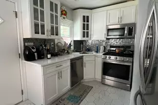 1375 E 104th St, New York City, NY 11236 - Photo 4