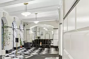 212 E 48th St, New York City, NY 10017 - Photo 8