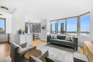 500 W 43rd St, New York City, NY 10036 - Photo 1