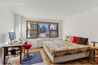 301 E 69th Street #14A, New York, NY 10021 - Photo 2