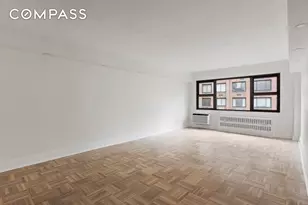 335 E 51st St, New York City, NY 10022 - Photo 2