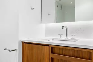 30 W 61st St, New York City, NY 10023 - Photo 10