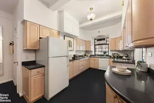 129 E 69th St, New York City, NY 10021 - Photo 4