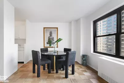 142 W End Avenue #18N, New York, NY 10023 - Photo 4