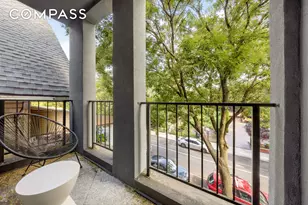 246 Maple St, New York City, NY 11225 - Photo 8