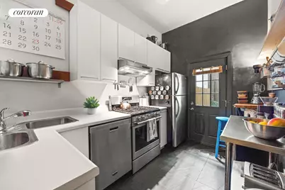 548 Lincoln Place, New York City, NY 11238 - Photo 6