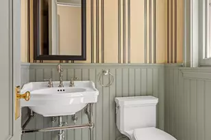 320 E 18th St, New York City, NY 11226 - Photo 8