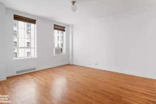 353 W 56th St, New York City, NY 10019 - Photo 8