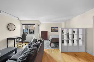 101 W 12th St, New York City, NY 10011 - Photo 6