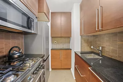 101 W 12th Street #9Z, New York City, NY 10011 - Photo 8