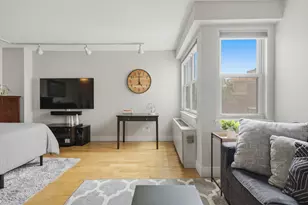 101 W 12th St, New York City, NY 10011 - Photo 2