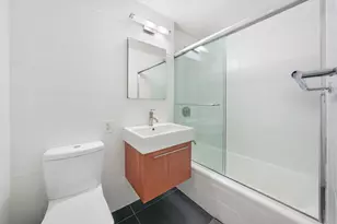 101 W 12th St, New York City, NY 10011 - Photo 8