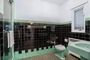 176-15 Croydon Rd, New York City, NY 11432 - Photo 50