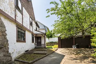 176-15 Croydon Rd, New York City, NY 11432 - Photo 20