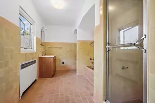 176-15 Croydon Rd, New York City, NY 11432 - Photo 8