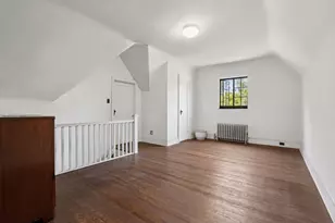 176-15 Croydon Rd, New York City, NY 11432 - Photo 16