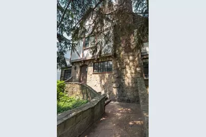 176-15 Croydon Road, New York City, NY 11432 - Photo 58