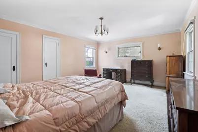 176-15 Croydon Road, New York City, NY 11432 - Photo 32