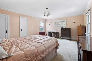 176-15 Croydon Rd, New York City, NY 11432 - Photo 32